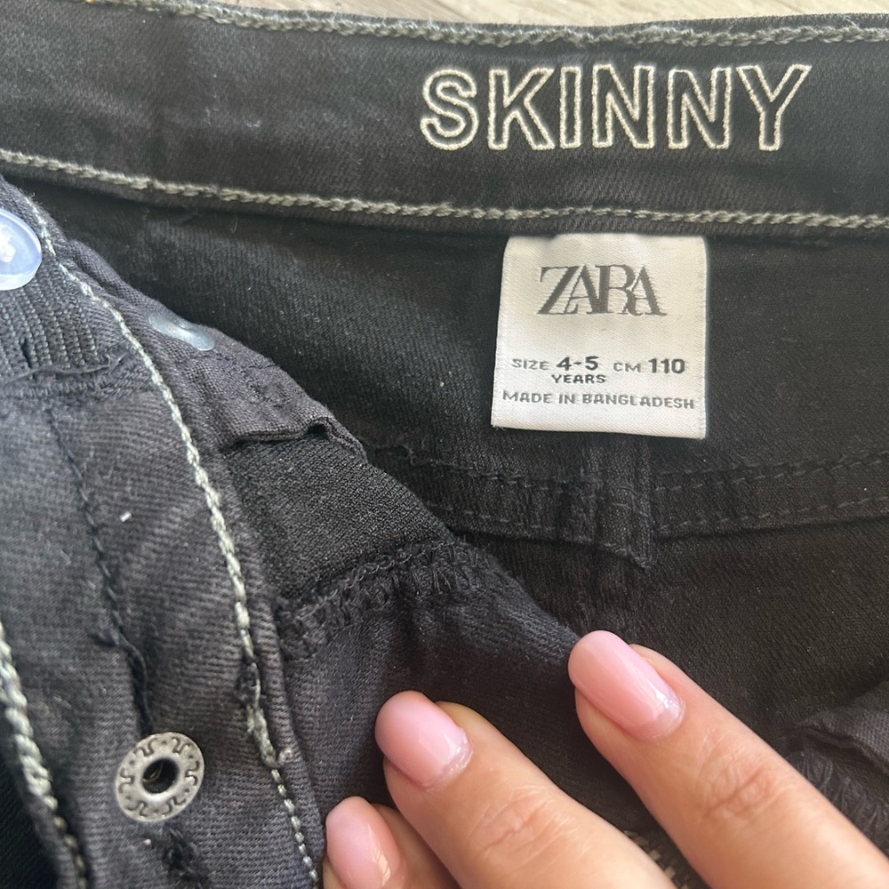 Zara Kids Black Skinny Jeans size 4/5 - Picture 3 of 3